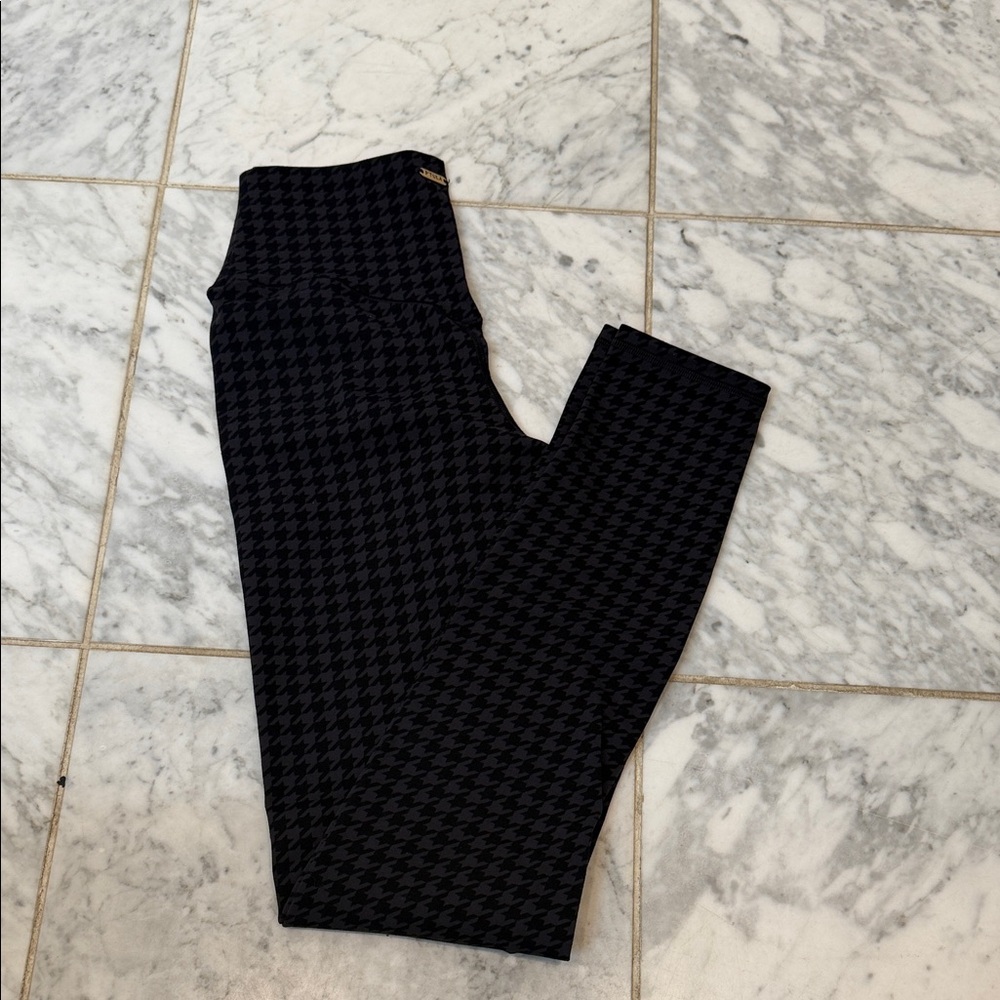 Ptula Black Houndstooth Leggings